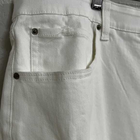 Terra & Sky White Distressed Crop Jeans - Picture 5 of 10